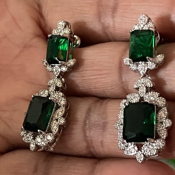 Jane Chic Designs Luxurious Sterling Silver Drop Earrings - Picture 4 of 6